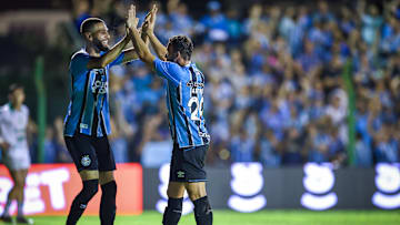 Wagner Leonardo e Arthur são baixas confirmadas no Grêmio Wagner Leonardo e Arthur são baixas confirmadas no Grêmio