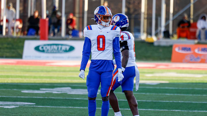 East St. Louis remains No. 1 in our Illinois high school football rankings.