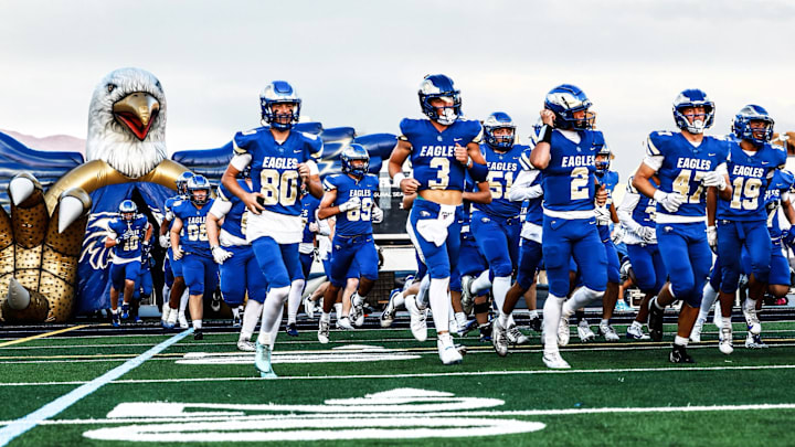 Santa Margarita stuns Mater Dei 7-6 at the Santa Ana Bowl on Friday, Oct. 10, 2025. Santa Margarita stuns Mater Dei 7-6 at the Santa Ana Bowl on Friday, Oct. 10, 2025.