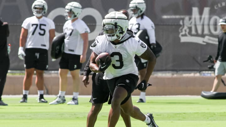 Las Vegas Raiders RB Zamir "ZEUS" White