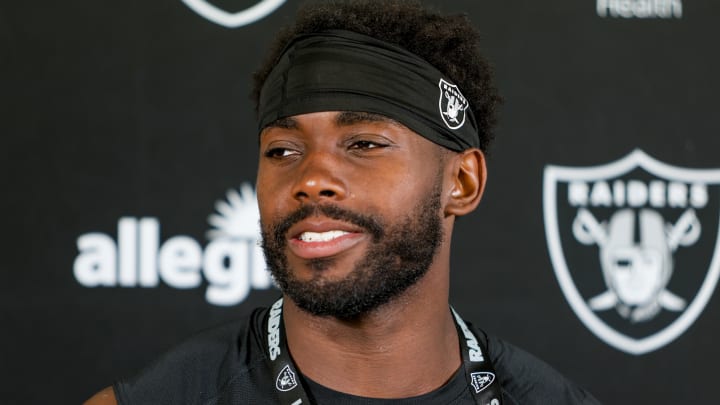 Las Vegas Raiders LB Divine Deablo