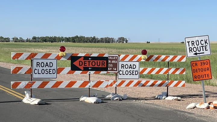 Did this road detour to Grover foreshadow the delays experienced by rodeo contestants for Friday morning's slack? 