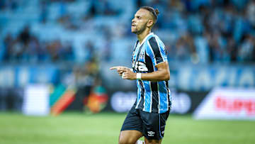 Braithwaite passou em branco nos 90 minutos, mas depois acertou a penalidade