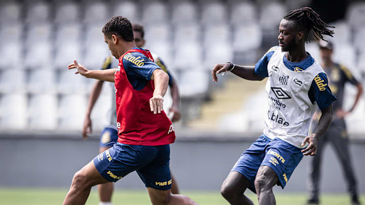 O africano Njie foi contratado pelo Peixe na última janela de transferências