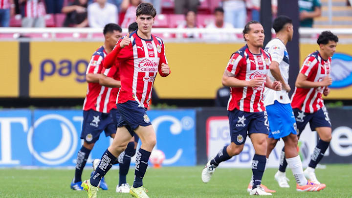 Armando "Hormiga" González, delantero de las Chivas del Guadalajara.