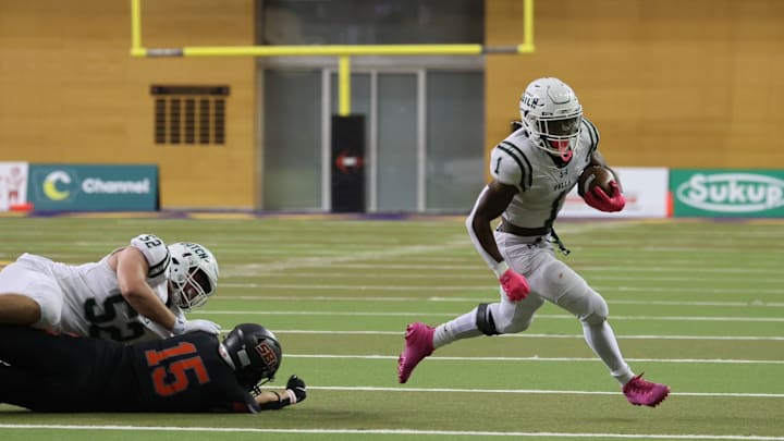 Emmanuel Diers led Pella to a win in the state semifinals in Iowa Thursday.