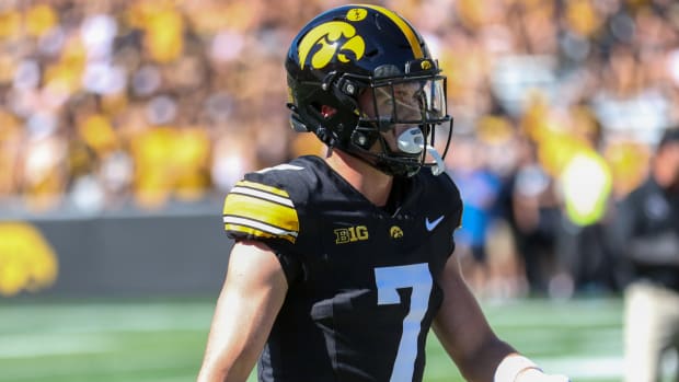 Iowa DB John Nestor (Photo: Rob Howe/HN) 