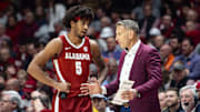 Alabama head coach Nate Oats and forward Amari Allen talk during the second half of the game against Clemson on Dec. 3, 2025.