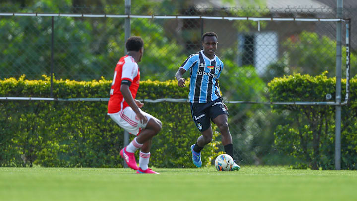 Nathan Fernandes chegou a abrir o placar, mas Tricolor sofreu revés