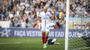 Thaciano marcou os dois gols do jogo na serra gaúcha