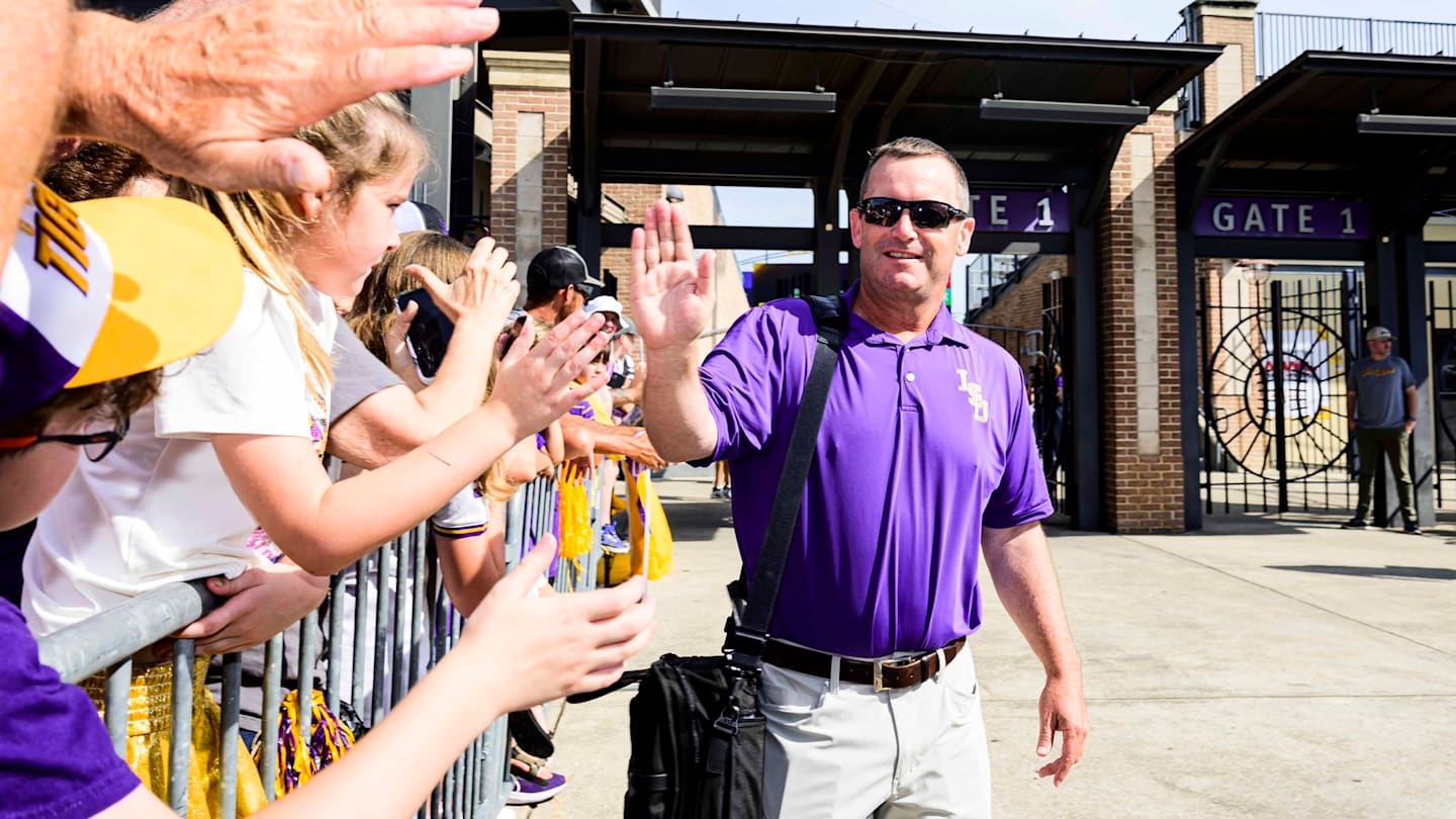 LSU Baseball's Jay Johnson Named 2025 National Coach of the Year by D1 Baseball