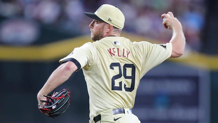 Arizona Diamondbacks pitcher Merrill Kelly (29) delivers a pitch at Chase Field on Aug. 31, 2024, in Phoenix.