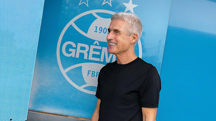 Luís Castro quer ver o Grêmio competitivo e protagonista em 2026