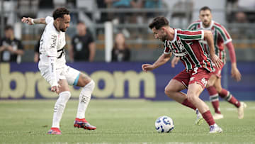 Neymar foi titular no último confronto entre as equipes