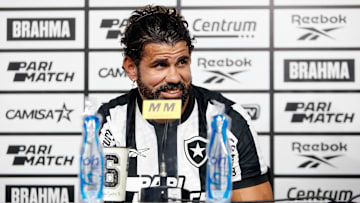 Diego Costa foi apresentado nesta quarta-feira, 16 de agosto