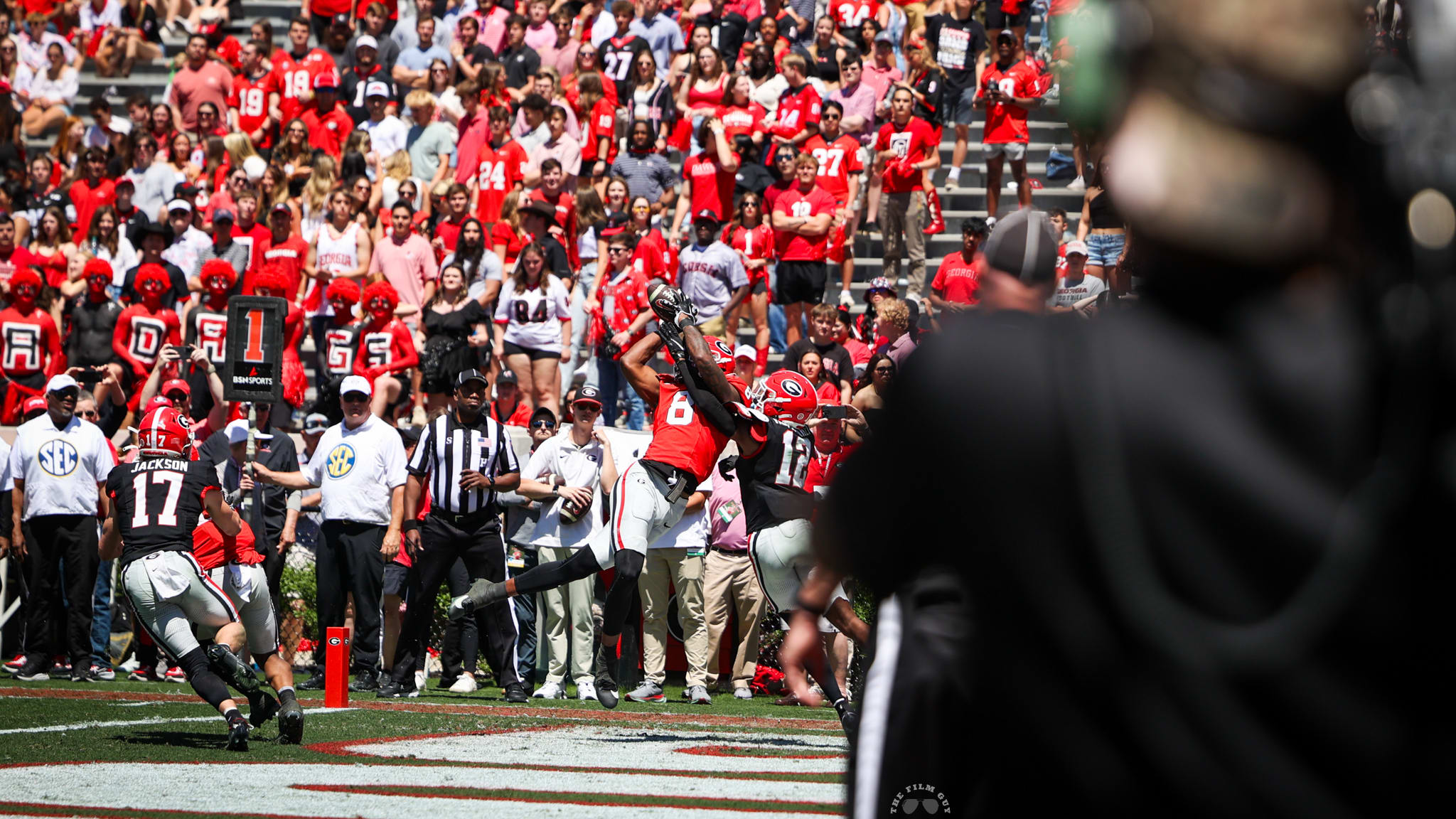 WR, Colbie Young Catches his first TD pass in a Georgia Uniform