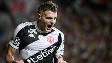 Vegetti fez dois gols na Colina