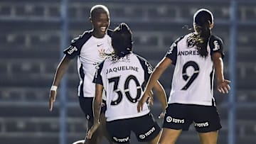 Corinthians tem o melhor ataque da competição, com 35 gols