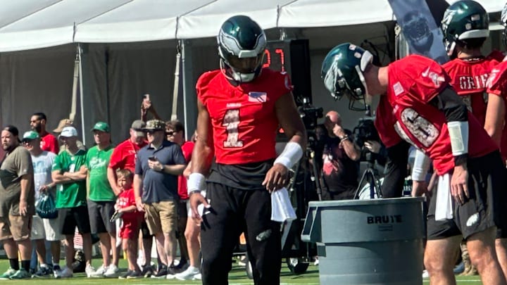 Eagles QB Jalen Hurts at practice on July 27, 2024