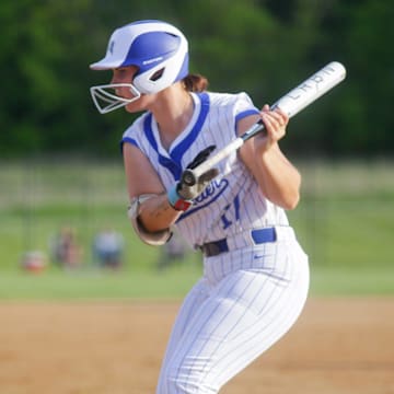 Van Meter and Cali Richards are ranked No. 1 in Class 2A to end the regular season.