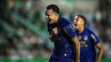Viery é zagueiro titular do Grêmio Viery é zagueiro titular do Grêmio