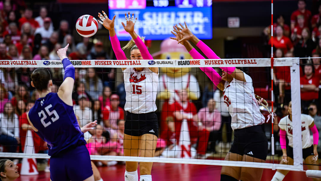 Nebraska continued its dominant run with a Friday night sweep of Northwestern in front of a packed Devaney Center crowd.