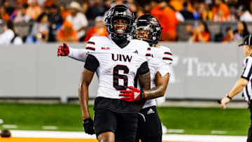 Incarnate Word wide receiver Jalen Walthall (6)