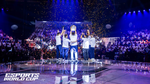 R6 championship team celebrates at Esports World Cu