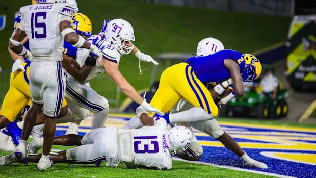 McNeese quarterback Clifton McDowell