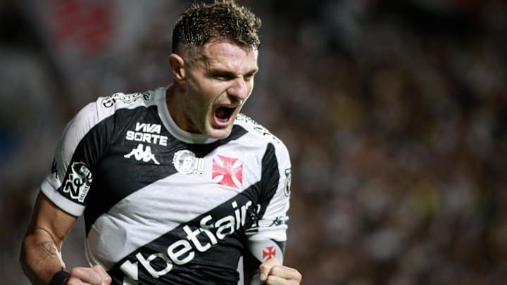 Vegetti, camisa 99 do Vasco em 202