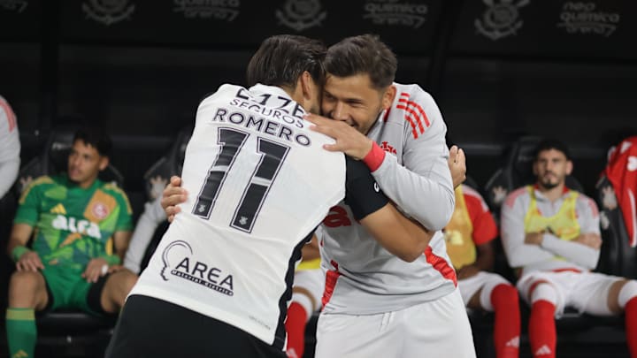 Ángel Romero e Óscar Romero no Brasileirão 2025