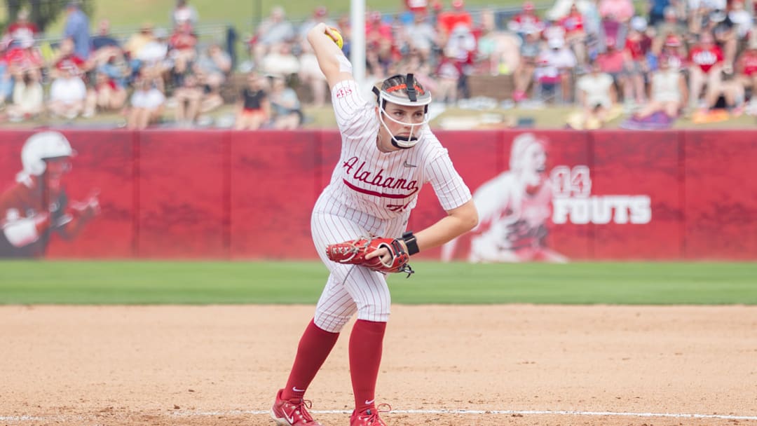 Alabama pitcher Jocelyn Briski pitches in the third game of the series against Texas on April. 4, 2026.