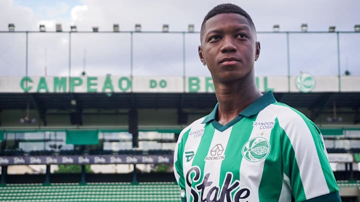 Matheus Babi, atacante do Juventude em 2025