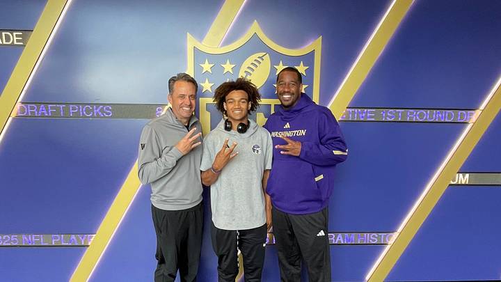 Huskies Offer Brother of Their Freshman Sensation