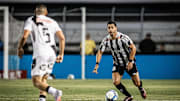 Giuliano "guardou" no último jogo entre Santos e Ponte Preta