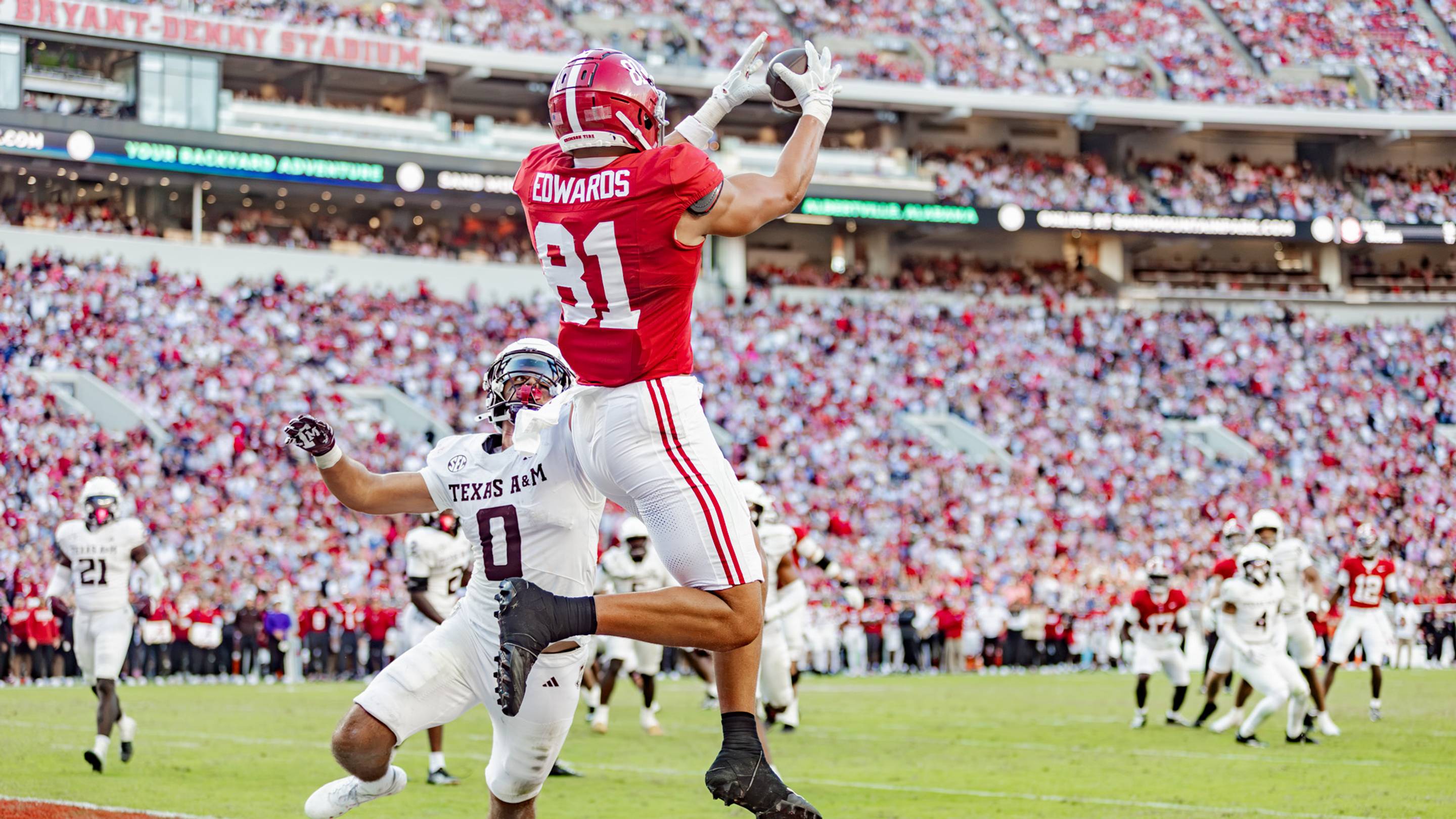 Alabama's Tight Ends Step Up Against Texas A&M