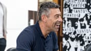 O português Pedro Caixinha chegou nesta semana ao Brasil
