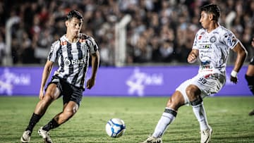 JP Chermont, de 18 anos, disputa a primeira temporada como profissional e é titular na lateral-direita do Santos