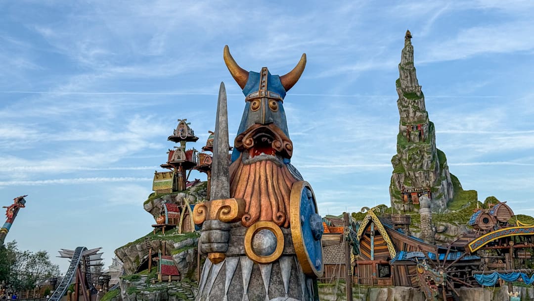 Isle of Berk entrance at Epic Universe