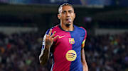 Raphinha letting everyone know how many goals he scored against Bayern Munich