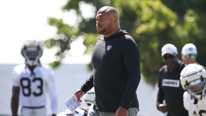 Las Vegas Raiders Coach Antonio Pierce