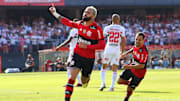 Gabi abriu o placar do jogo aos 23 segundos