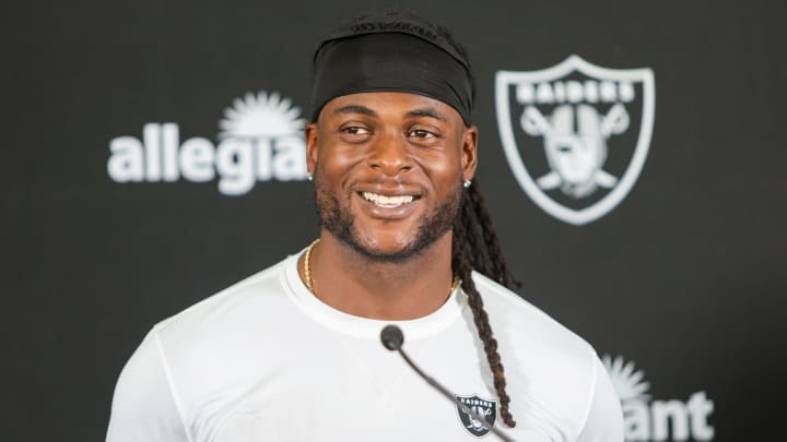 Las Vegas Raiders Superstar WR Davante Adams