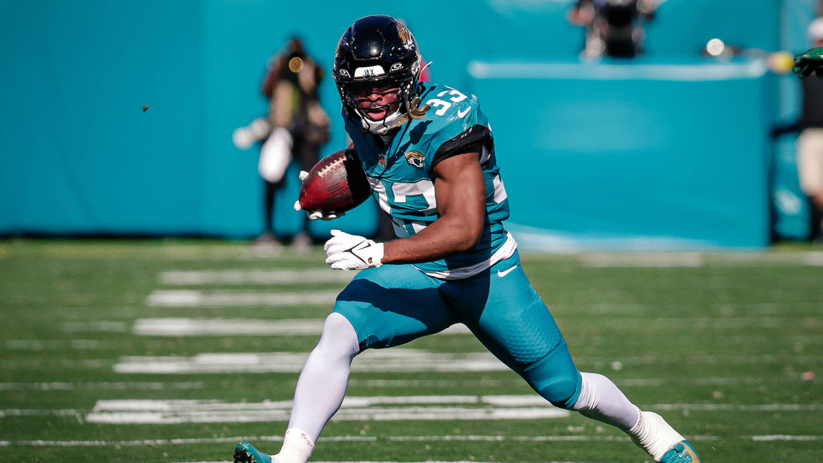 Week 1 Fantasy Football Waiver Wire Debate: Bhayshul Tuten Vs. Chris Rodriguez