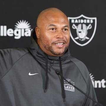 Las Vegas Raiders Coach Antonio Pierce