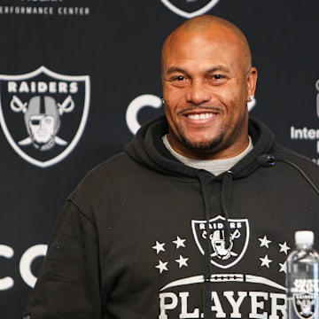 Las Vegas Raiders Coach Antonio Pierce