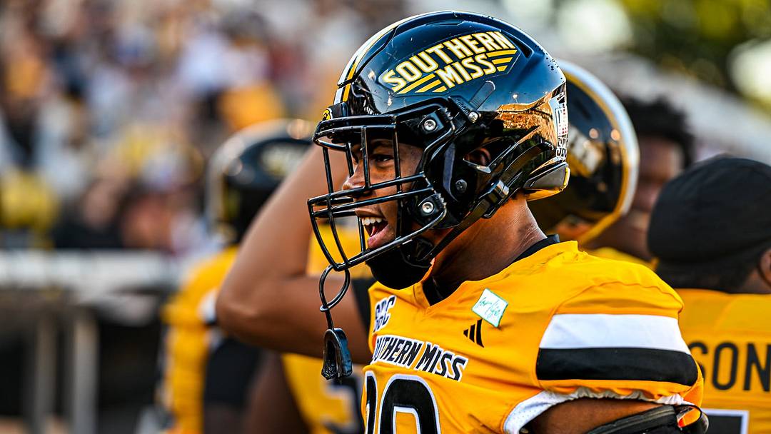 The Golden Eagles got a big win over their rivals, the Ragin' Cajuns, on Homecoming at The Rock.