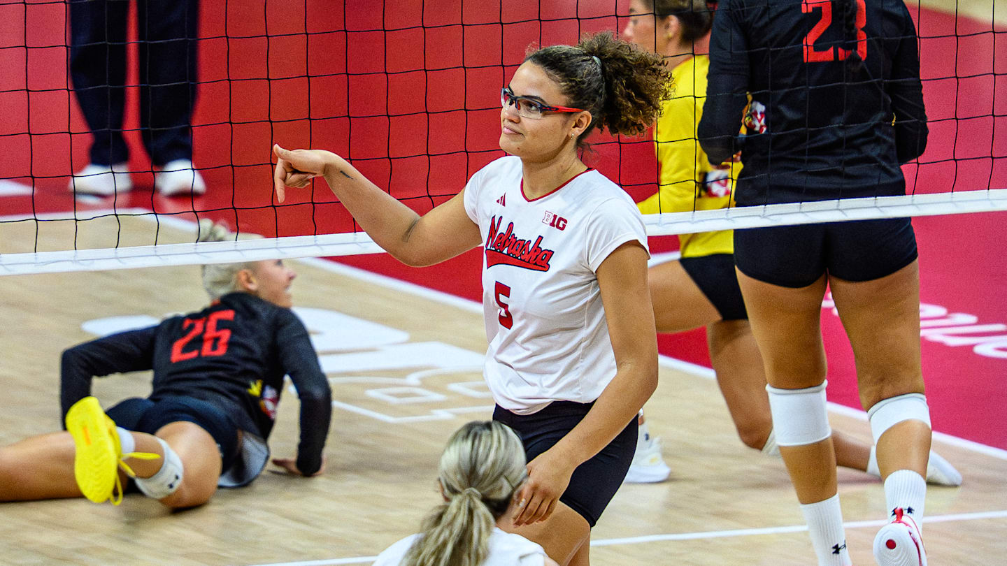 Top-Ranked Nebraska Huskers Sweep Maryland to Remain Unbeaten
