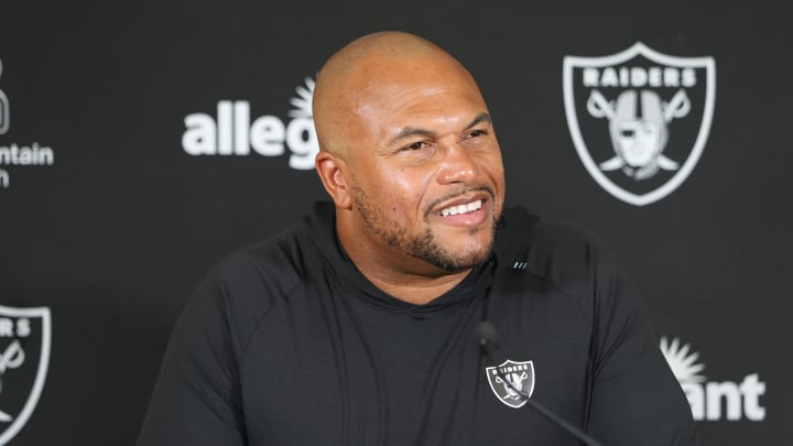 Las Vegas Raiders Coach Antonio Pierce