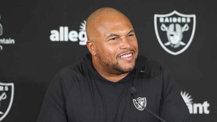 Las Vegas Raiders Coach Antonio Pierce